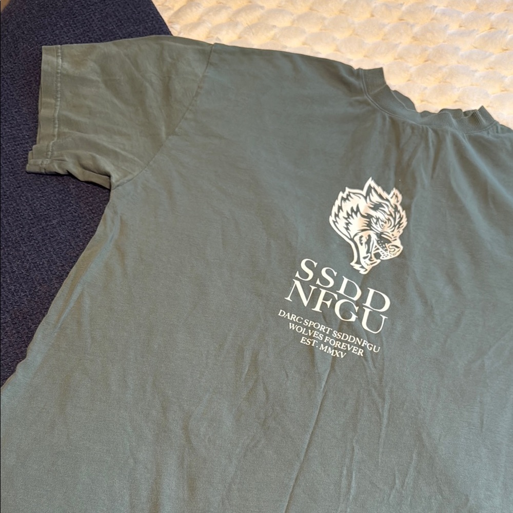 Darc Sport Green Short Sleeve Tee with Emblem Design